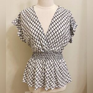 Max Studio Black White Plaid Short Ruffle Flutter Sleeves Smocked Peplum Top M